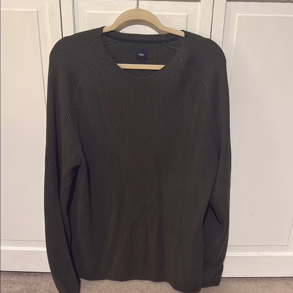 GAP Green Crewneck Sweater Classic Knit